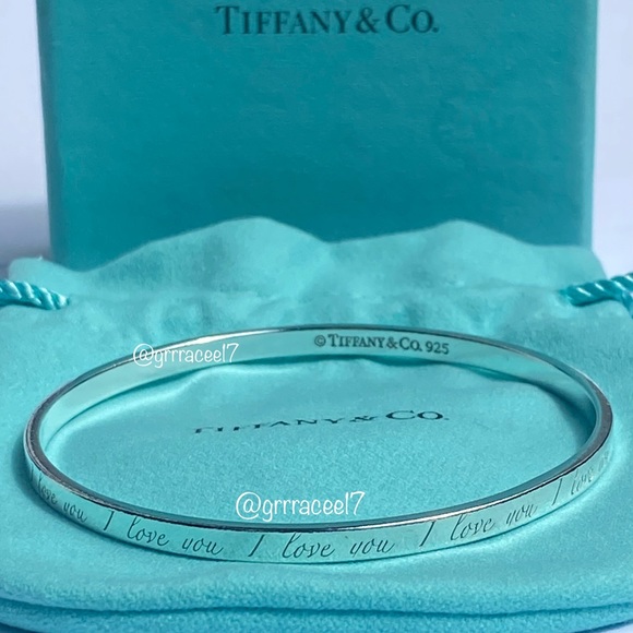 AUTH Rare Retired Tiffany & Co. “I Love You” notes bangle bracelet 🎶✨ - Picture 10 of 15